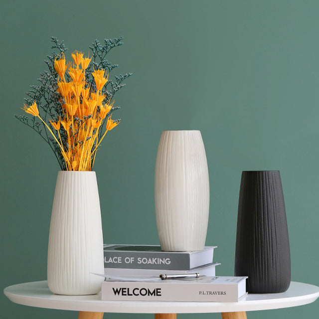 Sculptural Harmony Vase - Artistic Dehua White Porcelain Decor