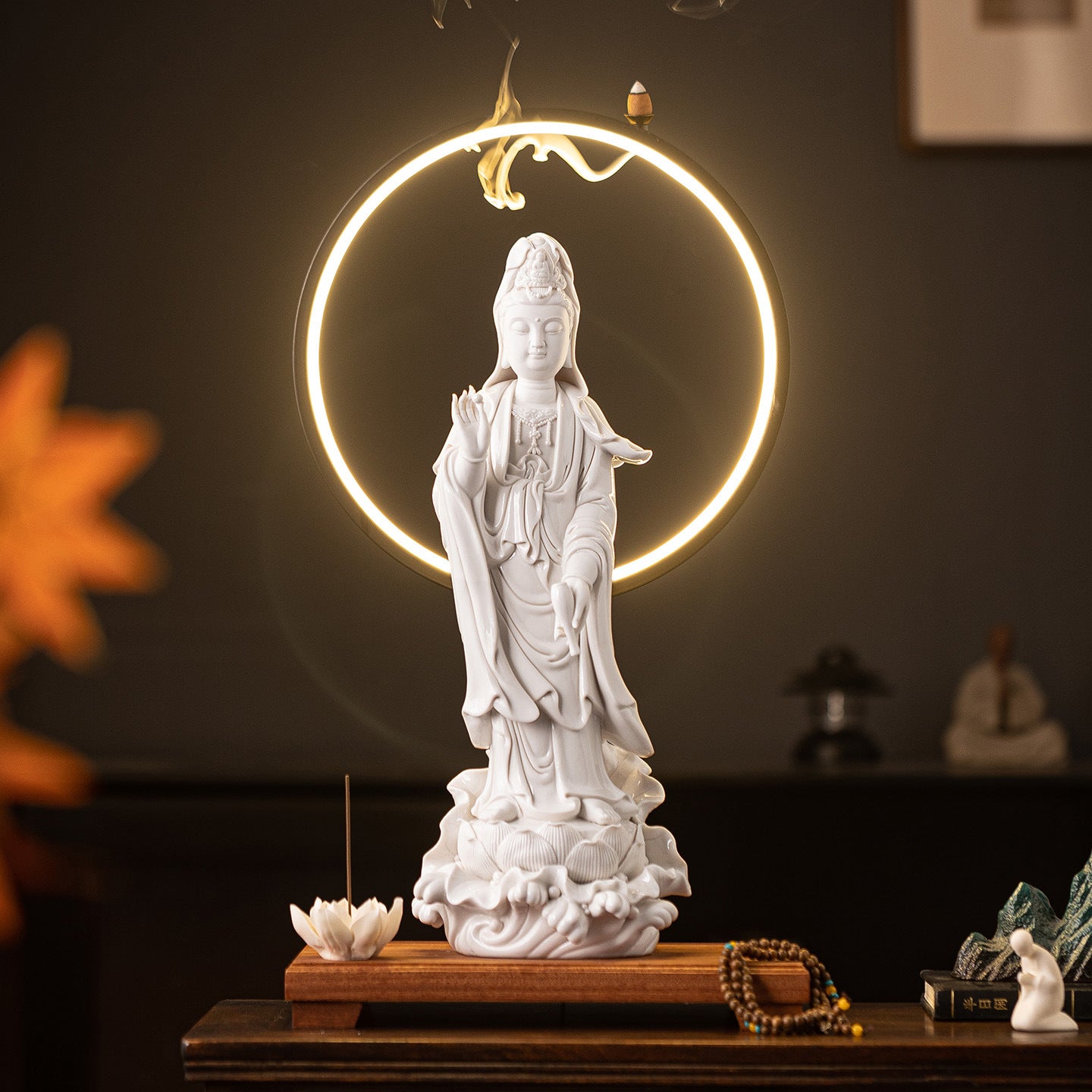 New Chinese Style Guanyin Statue Custom Porcelain Supplier