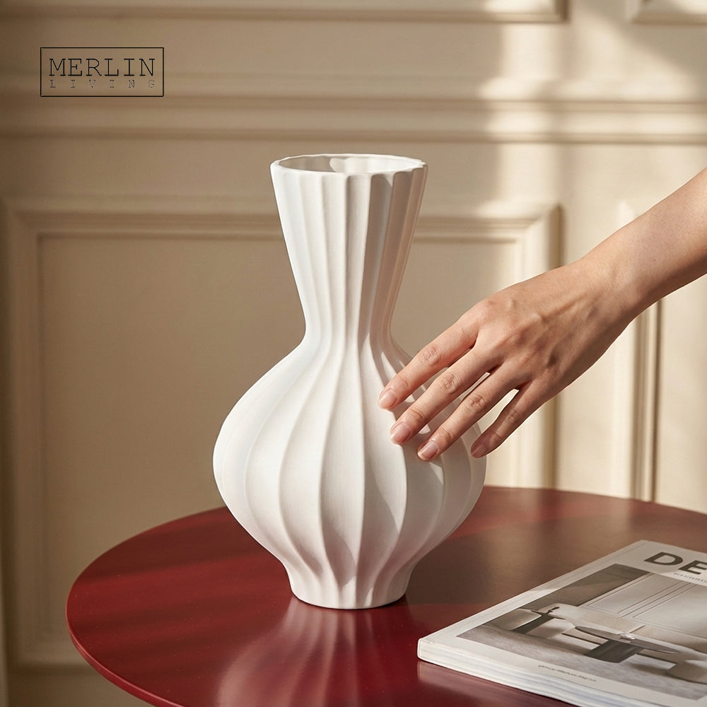 Scandinavian Vase Angle 1